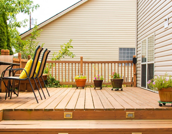 Terrassendiele aus Verbundwerkstoff