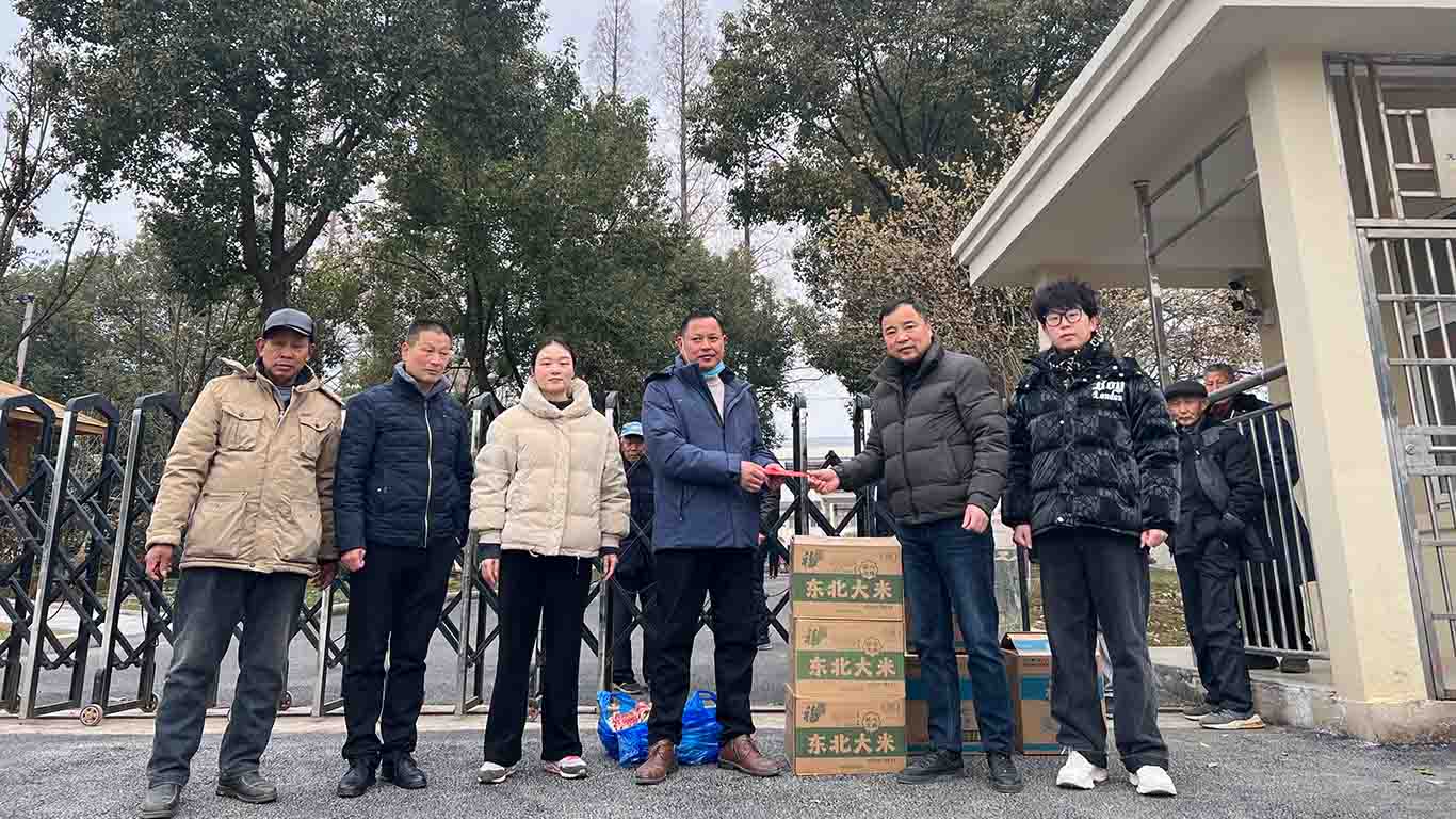 Senlais Besuch im Pflegeheim